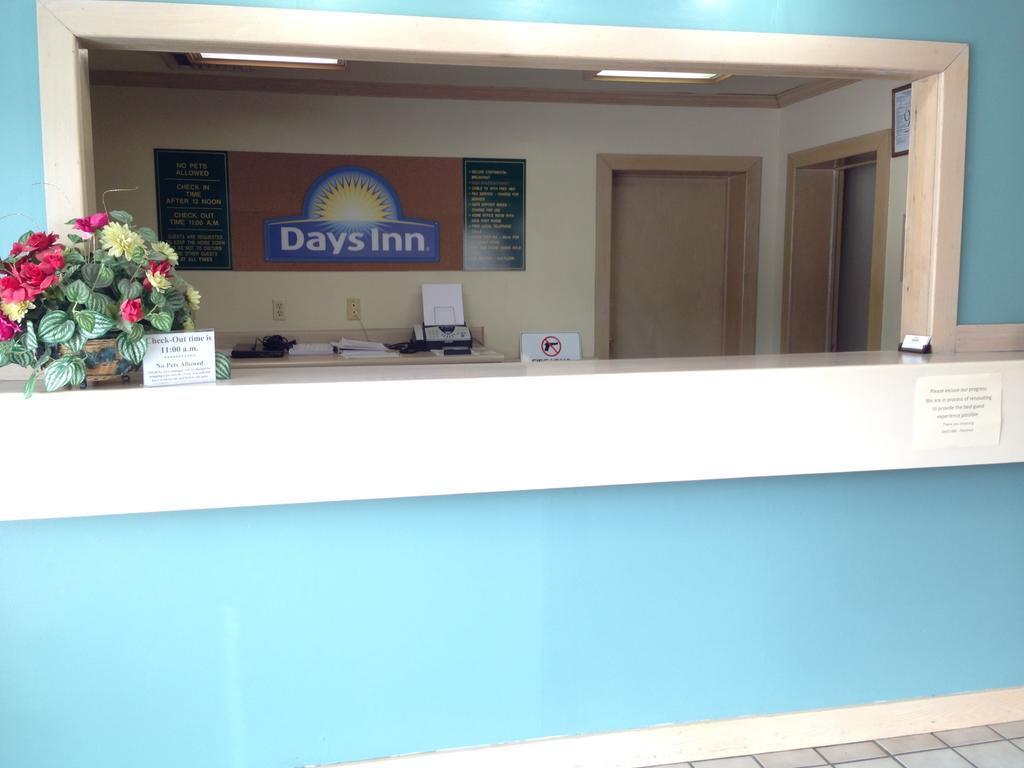 Days Inn By Wyndham Florence Downtown ภายนอก รูปภาพ