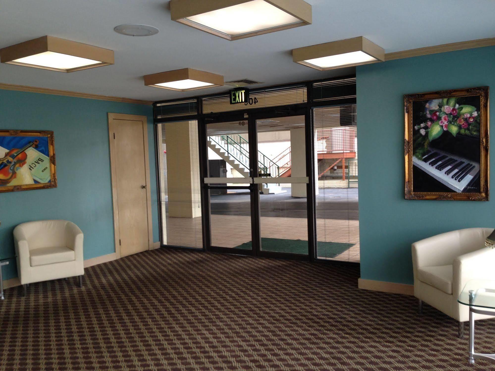 Days Inn By Wyndham Florence Downtown ภายนอก รูปภาพ