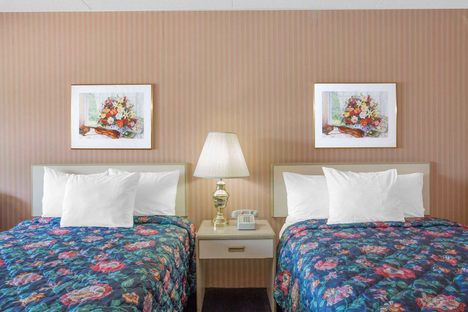 Days Inn By Wyndham Florence Downtown ภายนอก รูปภาพ